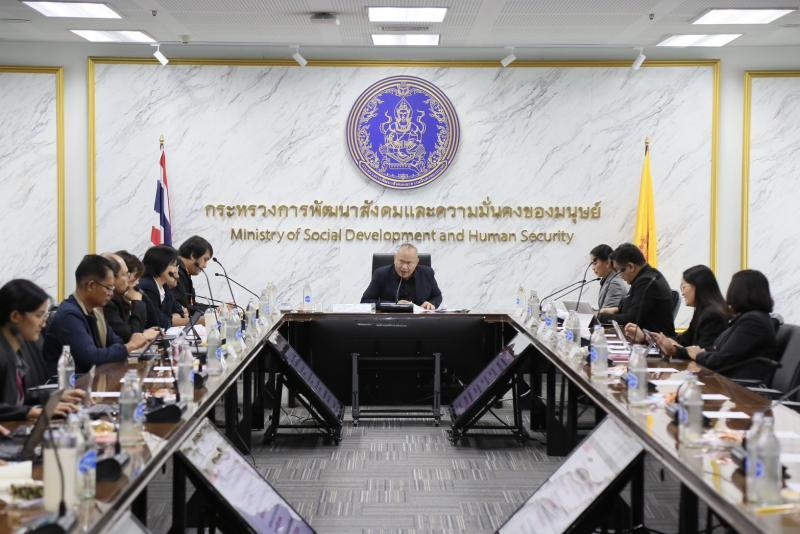 นายกิตติ อินทรกุล 