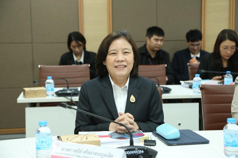 ปลัด พม. เป็นประธา�
