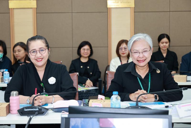 ปลัด พม. เป็นประธา�