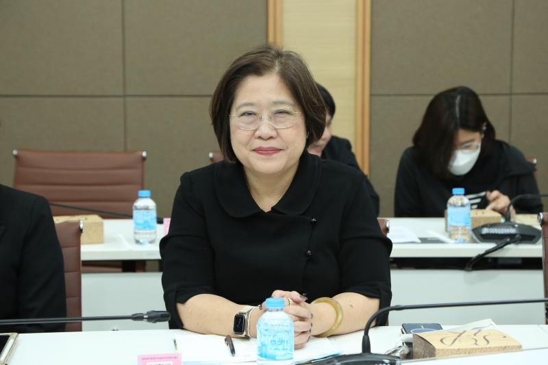 ปลัด พม. เป็นประธา�
