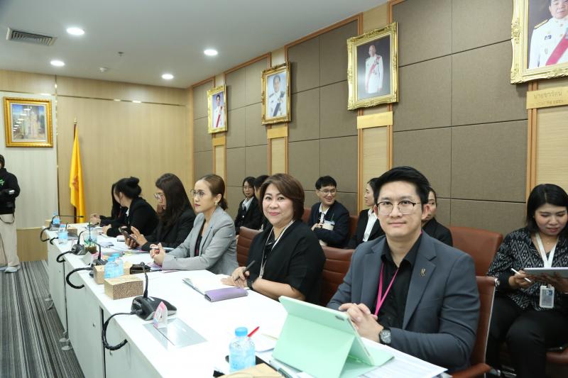 ปลัด พม. เป็นประธา�
