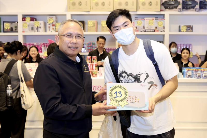 ปลัด พม. เยี่ยมชมร�