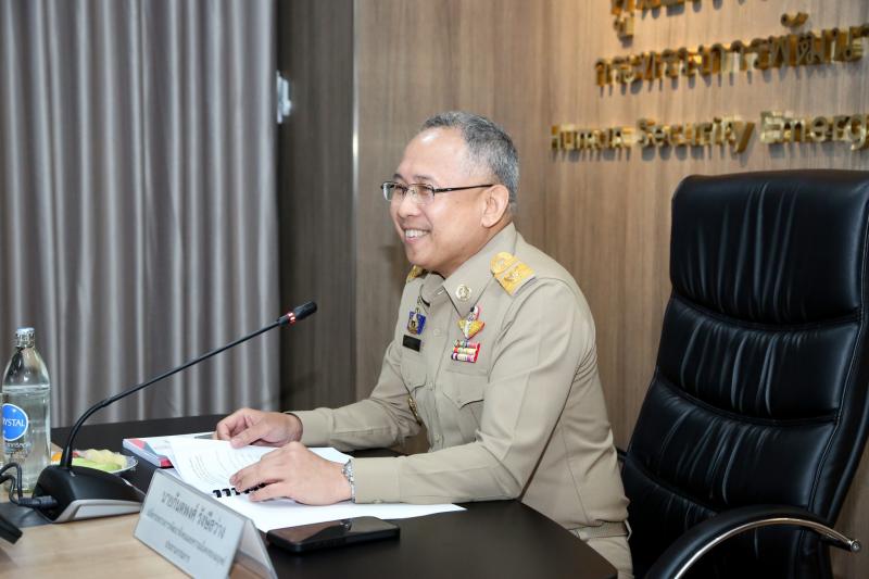 ปลัด พม. เป็นประธา�