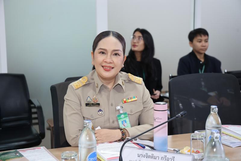 ปลัด พม. เป็นประธา�