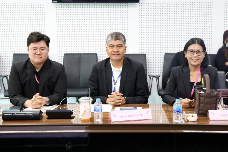 นางเตือนใจ คงสมบั�