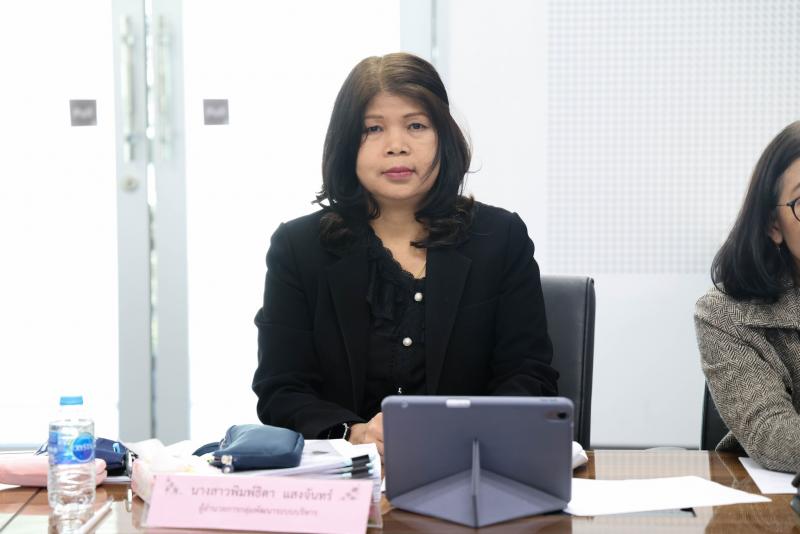 นางเตือนใจ คงสมบั�