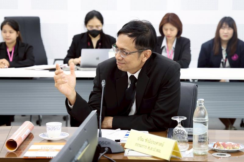 ปลัด พม. พร้อมด้วย �