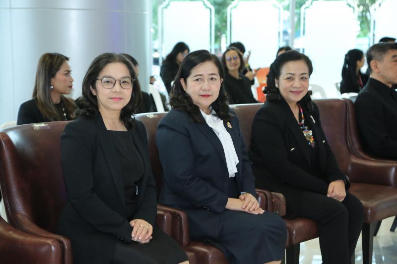 ปลัด พม. เป็นประธา�