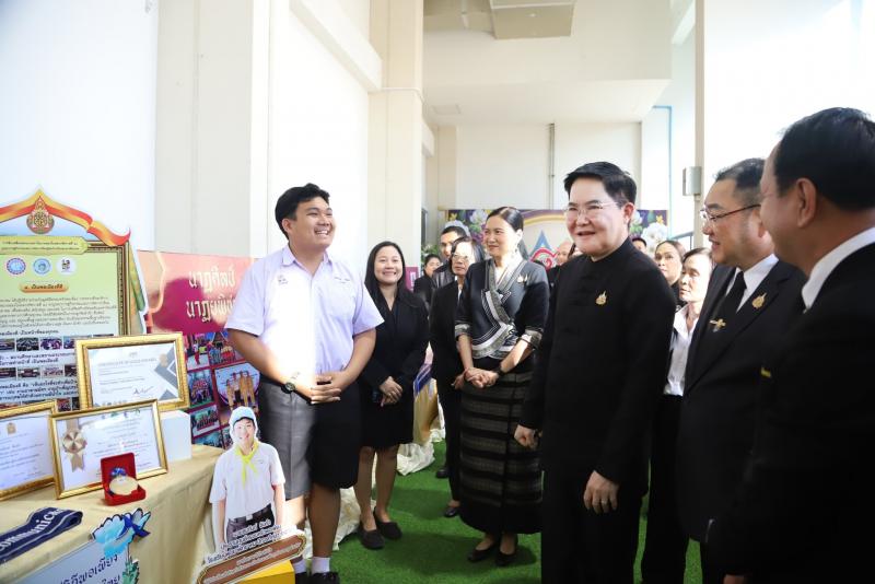 รมว.พม. เป็นประธาน�