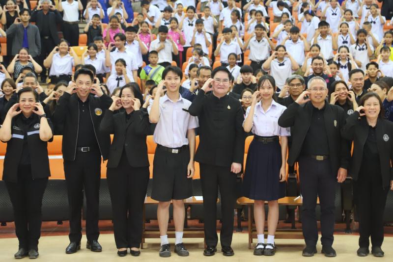 รมว.พม. กล่าวทักทา�