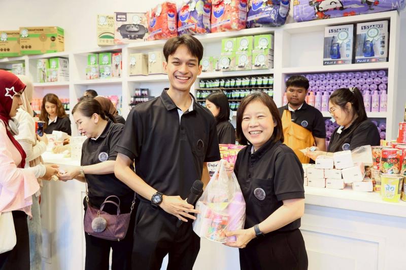 ปลัด พม. เยี่ยมชมร�