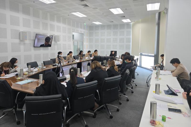 นางศิริลักษณ์ มีม�