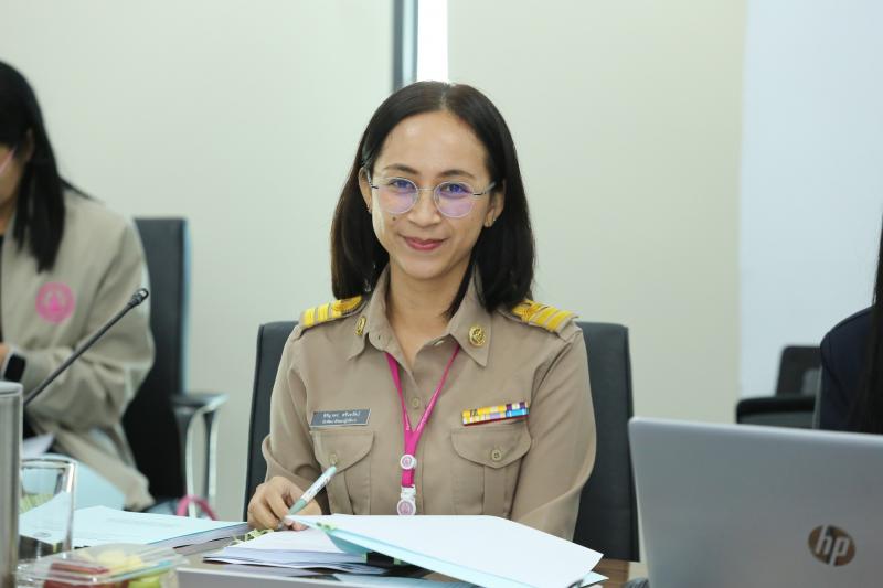 นางศิริลักษณ์ มีม�