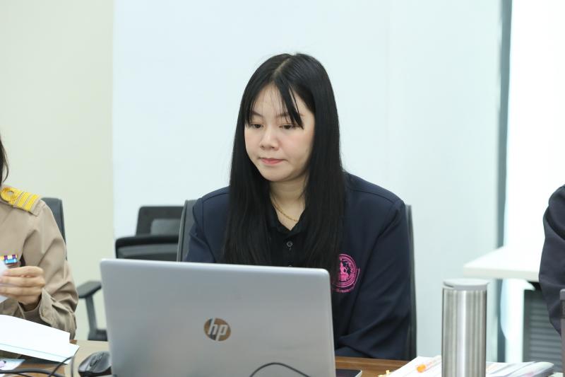 นางศิริลักษณ์ มีม�