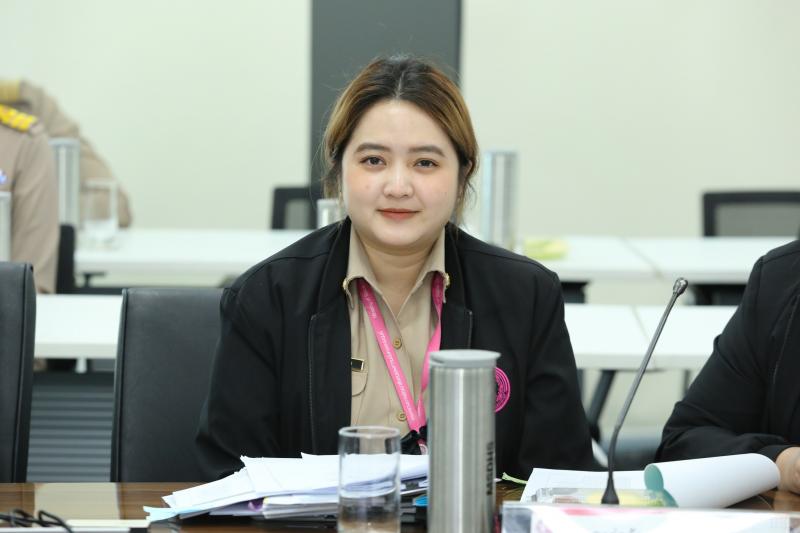 นางศิริลักษณ์ มีม�