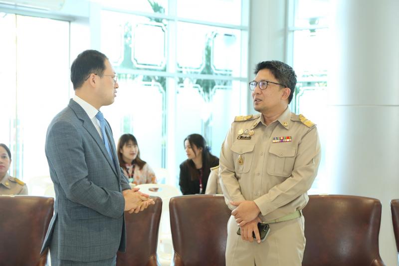 นายนพพร ปสันตา ผู้