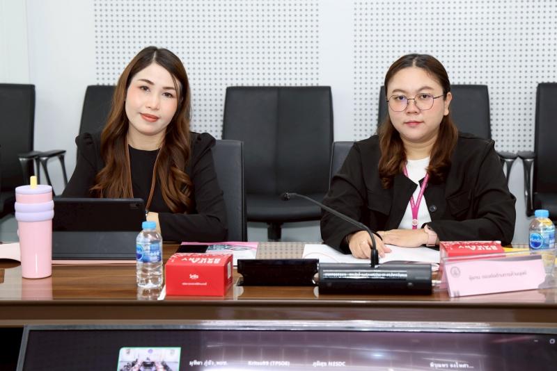 นางศิริลักษณ์ มีม�