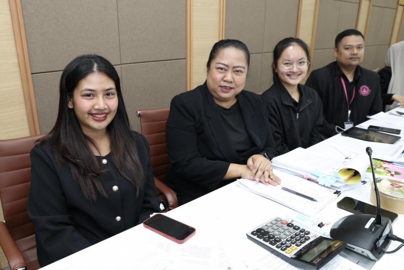 ปลัด พม. เป็นประธา�
