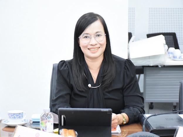 นางสาวสุนีย์ ศรีส�