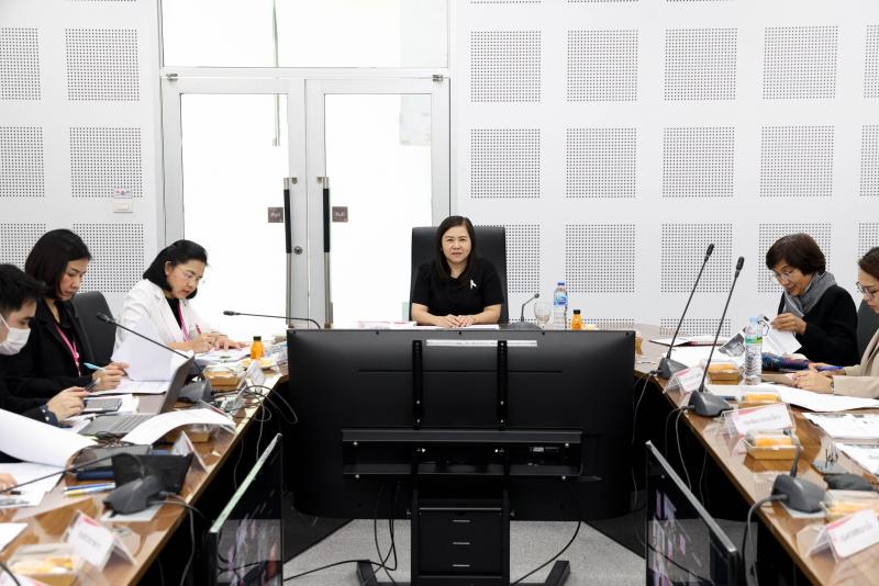 นางศิริลักษณ์ มีม�
