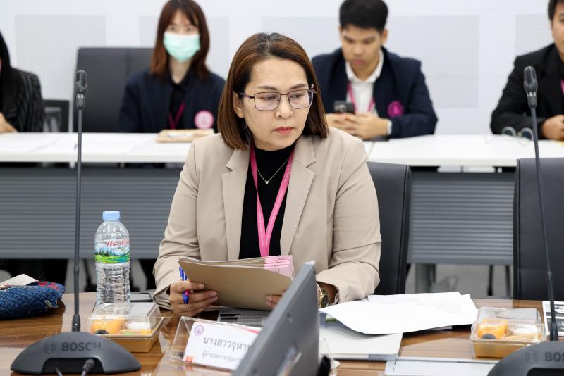นางศิริลักษณ์ มีม�