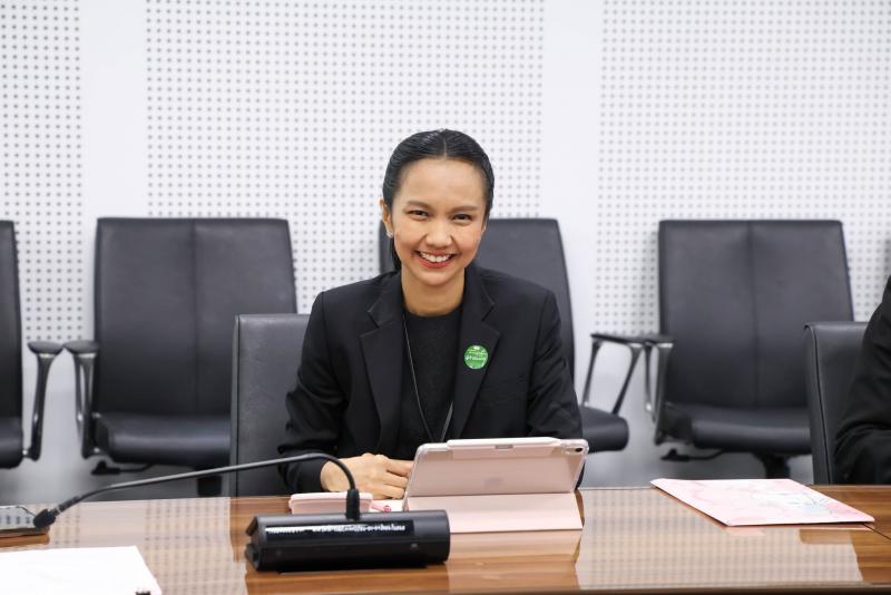 ปลัด พม. เป็นประธา�