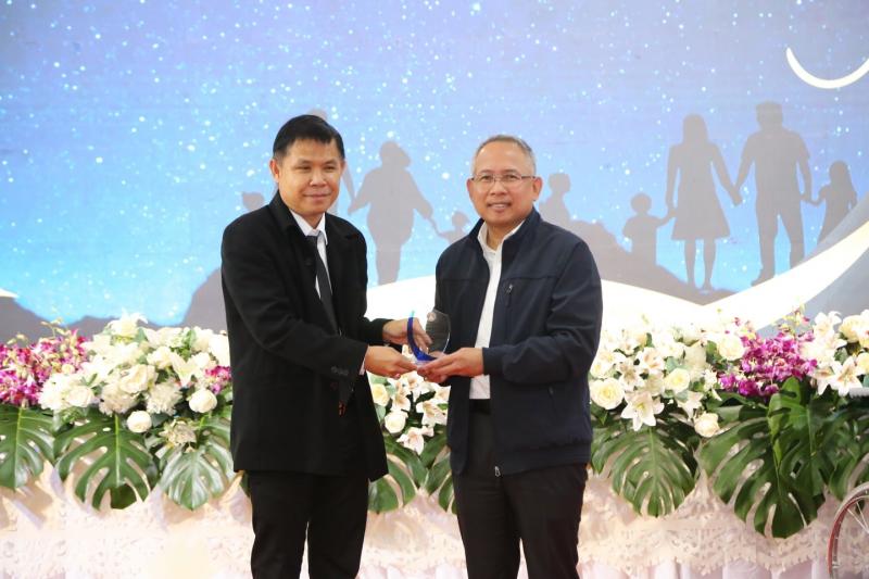 ปลัด พม. เป็นประธา�