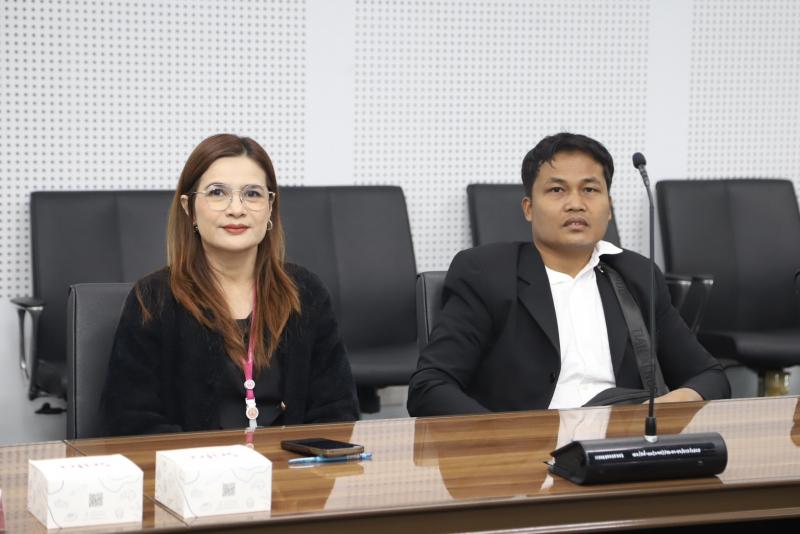 นางเตือนใจ คงสมบั�