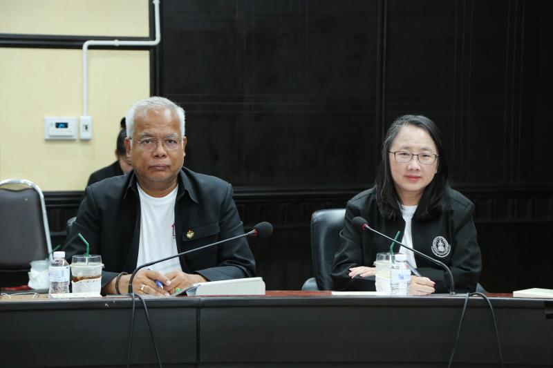 ปลัด พม. เป็นประธา�