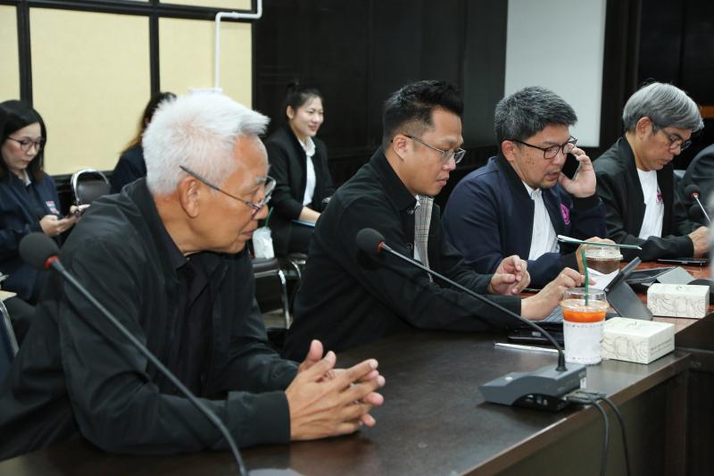 ปลัด พม. เป็นประธา�
