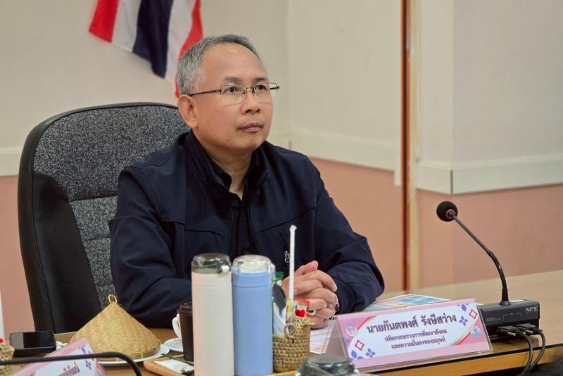 ปลัด พม. เป็นประธา�
