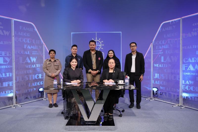 นางเตือนใจ  คงสมบั