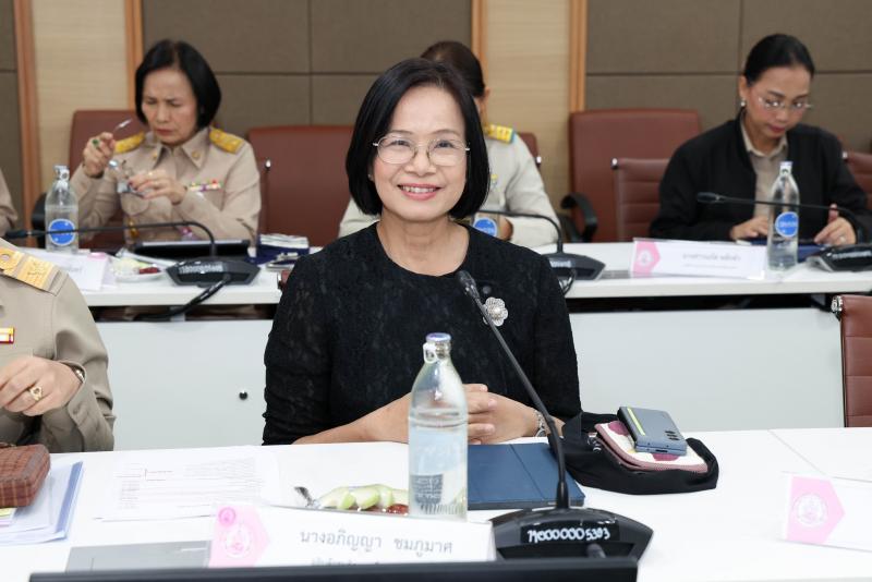 ปลัด พม. เป็นประธา�