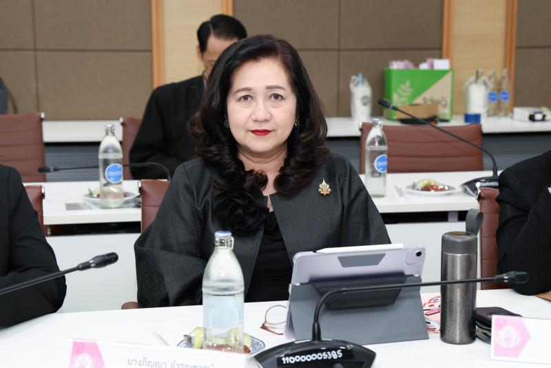 ปลัด พม. เป็นประธา�
