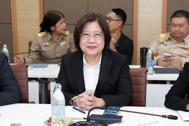 ปลัด พม. เป็นประธา�