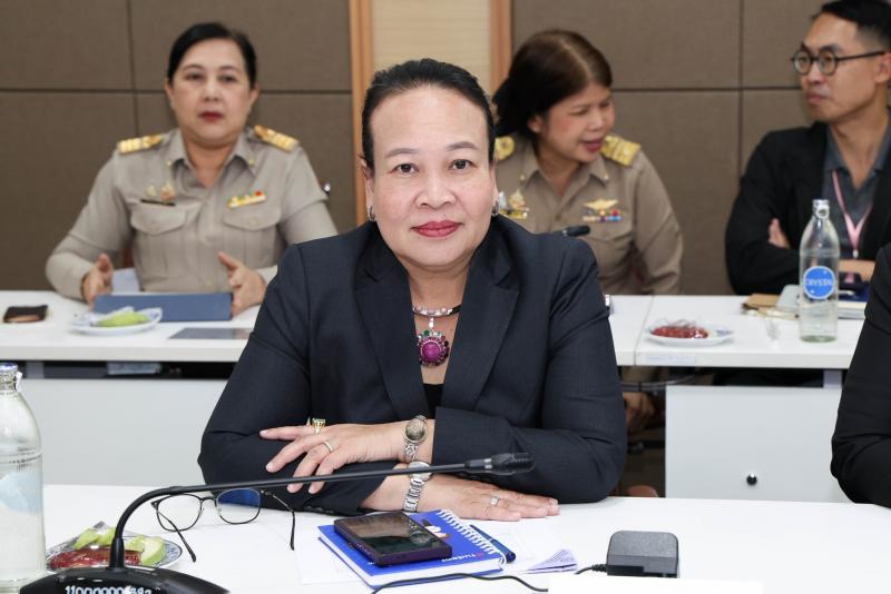ปลัด พม. เป็นประธา�