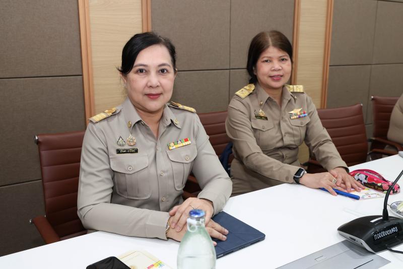 ปลัด พม. เป็นประธา�