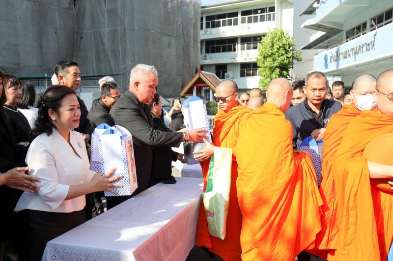 ปลัด พม. เป็นประธา�