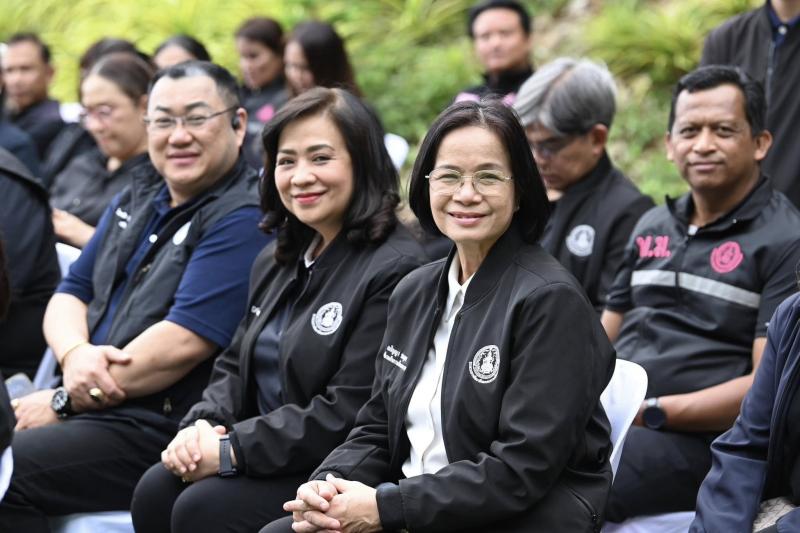 รมว.พม. เป็นประธาน�