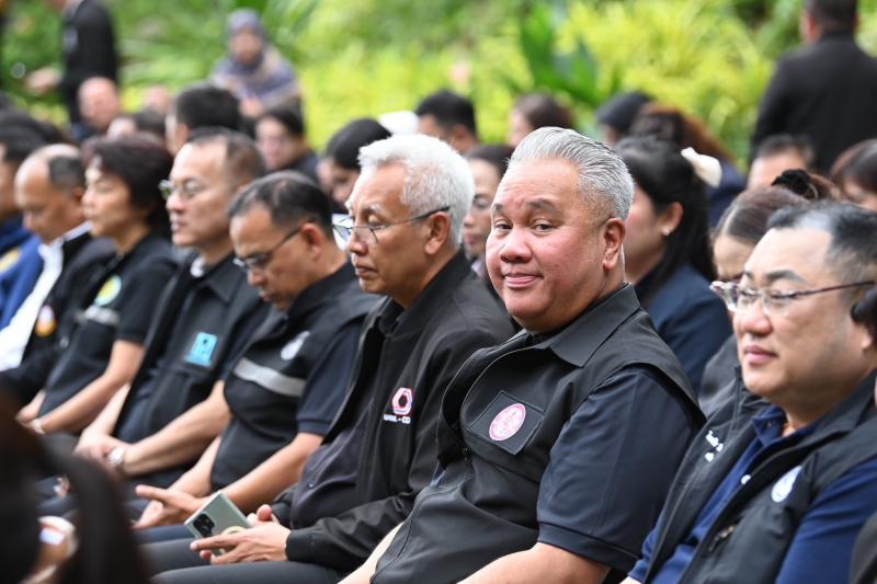 รมว.พม. เป็นประธาน�
