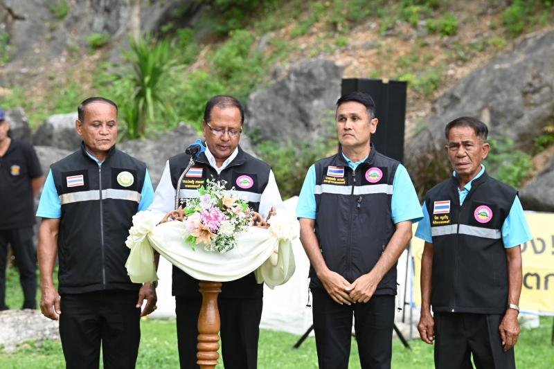 รมว.พม. เป็นประธาน�