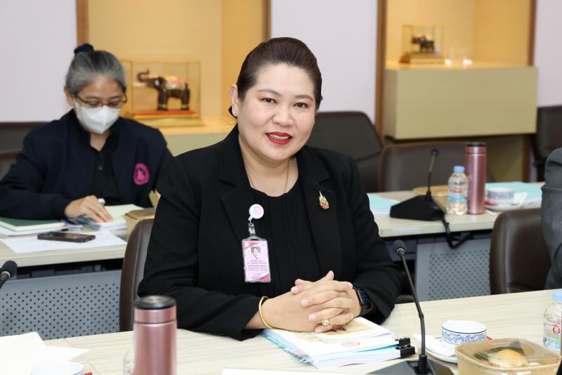 นางสาวสุนีย์ ศรีส�