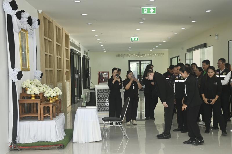 รมว.พม. กล่าวพบปะแ�