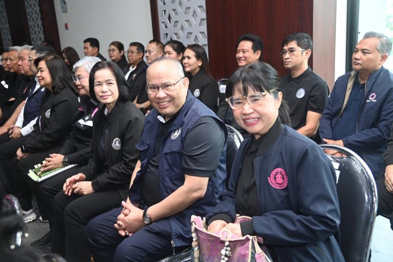 รมว.พม. กล่าวพบปะแ�