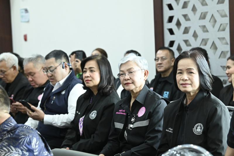 รมว.พม. กล่าวพบปะแ�