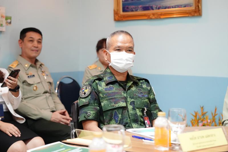 ปลัด พม. พร้อมด้วย �