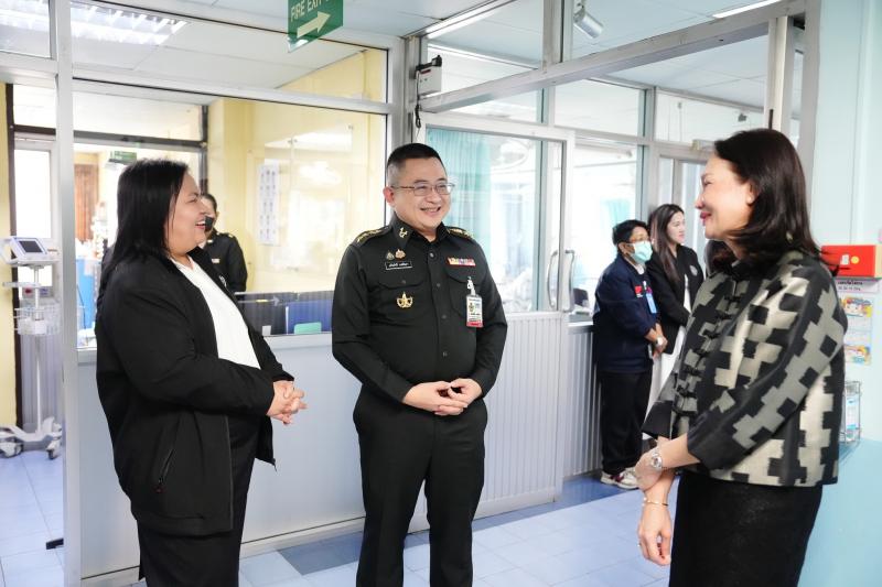 ปลัด พม. พร้อมด้วย �
