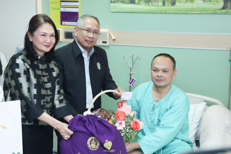 ปลัด พม. พร้อมด้วย �