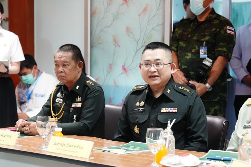 ปลัด พม. พร้อมด้วย �