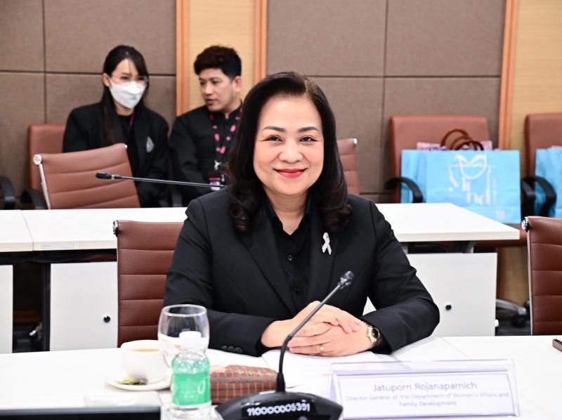 นางสาวสุนีย์ ศรีส�